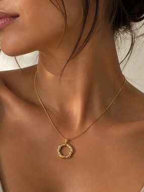 18K Gold Plated Circle Pendant Necklace